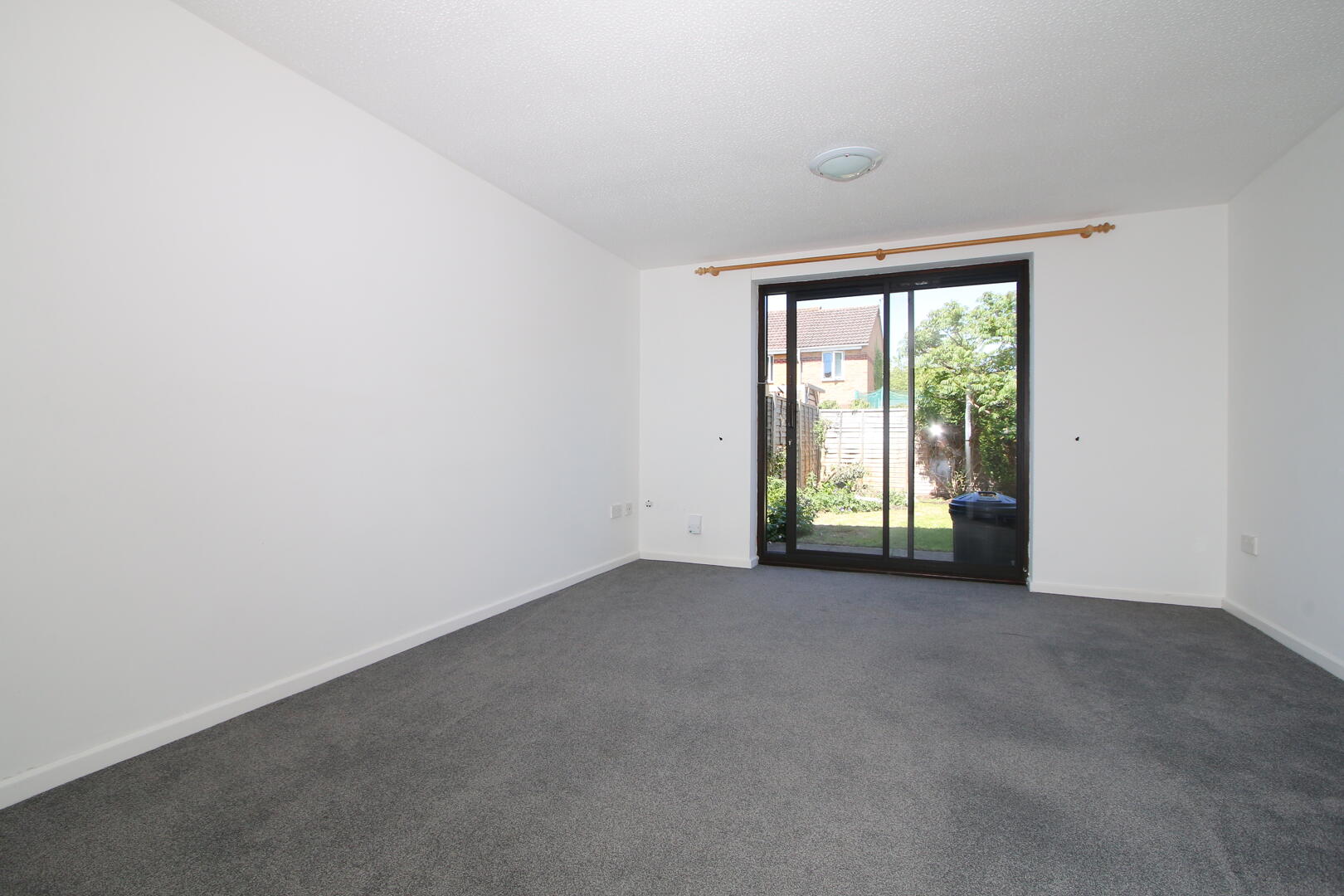 2 bed property in Richardson Drive, Stourbridge